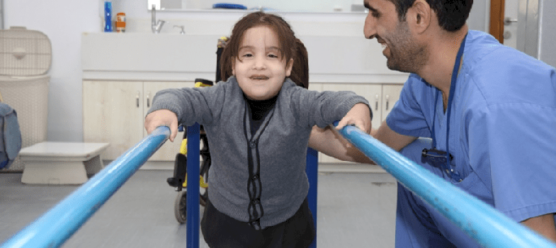 ريتاج.. تخرج من قالب الصورة النمطية لكرسيّها المتحرك